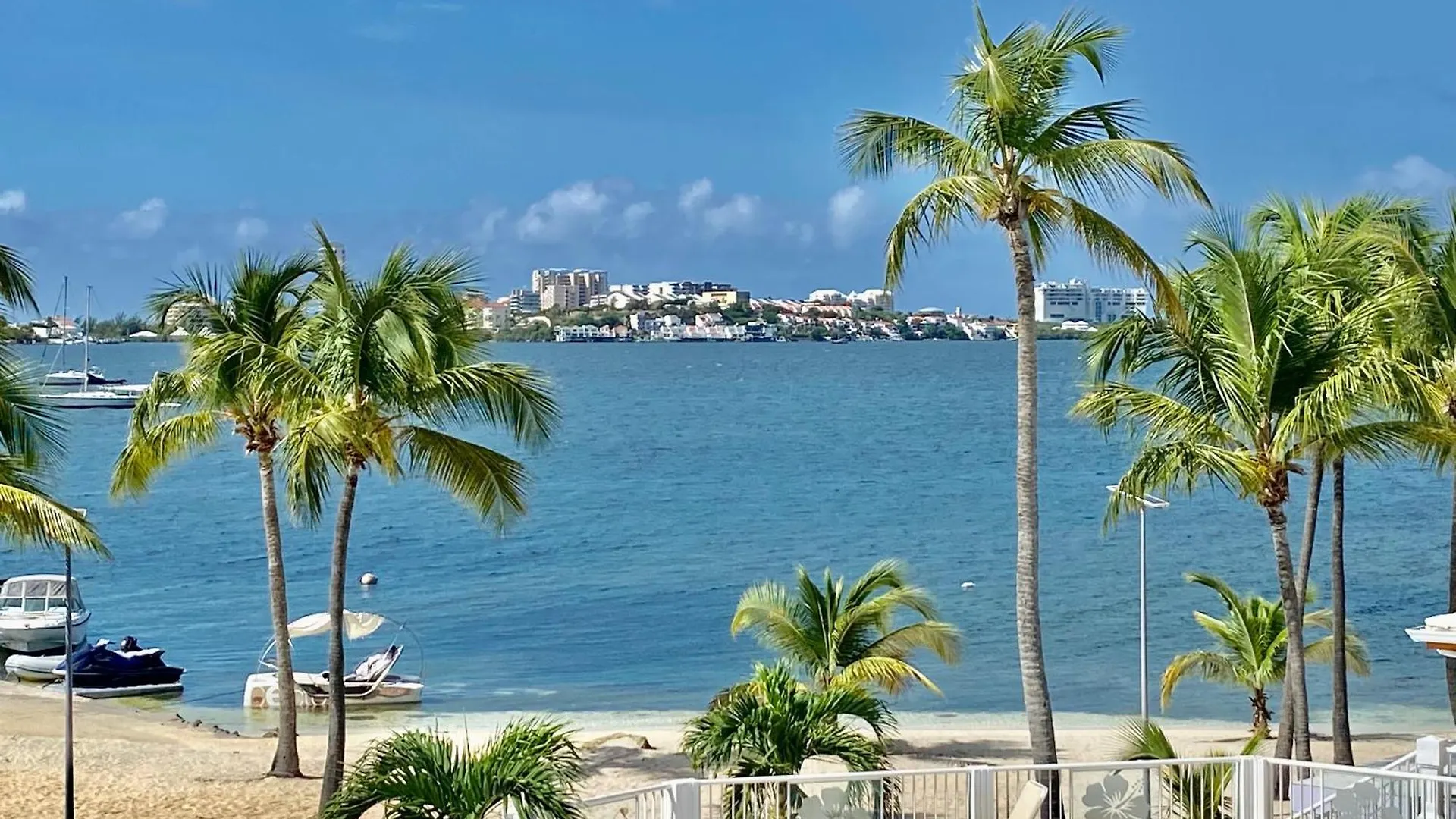 Duplex Jungle Bleue Terrasse Vue Mer Incroyable Marigot  Marigot (Saint Martin)