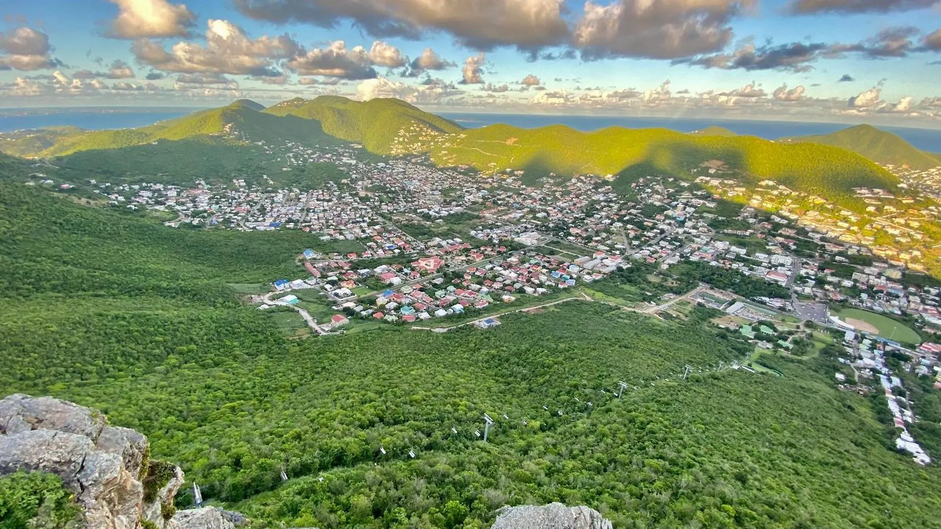 Appartement Duplex Jungle Bleue Terrasse Vue Mer Incroyable Marigot  Saint-Martin